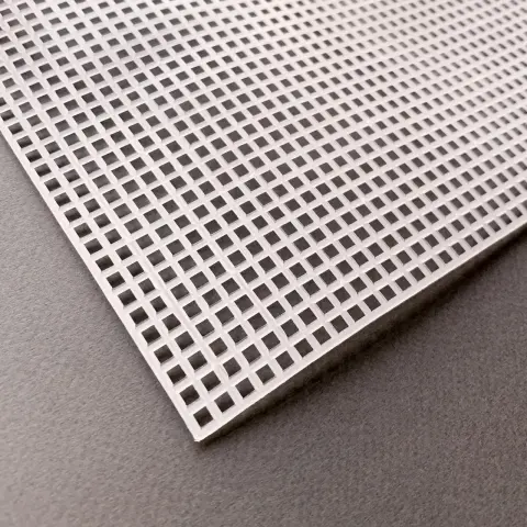 Канва пластиковая 33 x 26 см (ТАТ1)