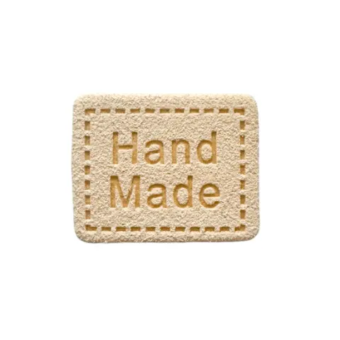 Пришивная бирка HAND MADE из экокожи 2,5 x 2 см молочная 50 штук (БН101/02)